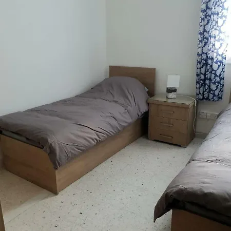 Appartamento Centrally Located Spacious 3 Bedroom Apt. *