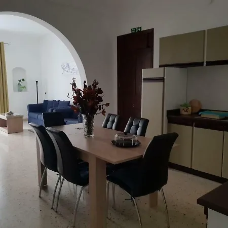 Apartament Centrally Located Spacious 3 Bedroom Apt. Gzira