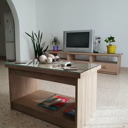Apartament Centrally Located Spacious 3 Bedroom Apt. Gzira